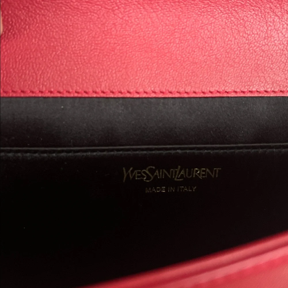 Yves Saint Laurent Red Belle de Jour clutch - Picture 5 of 10